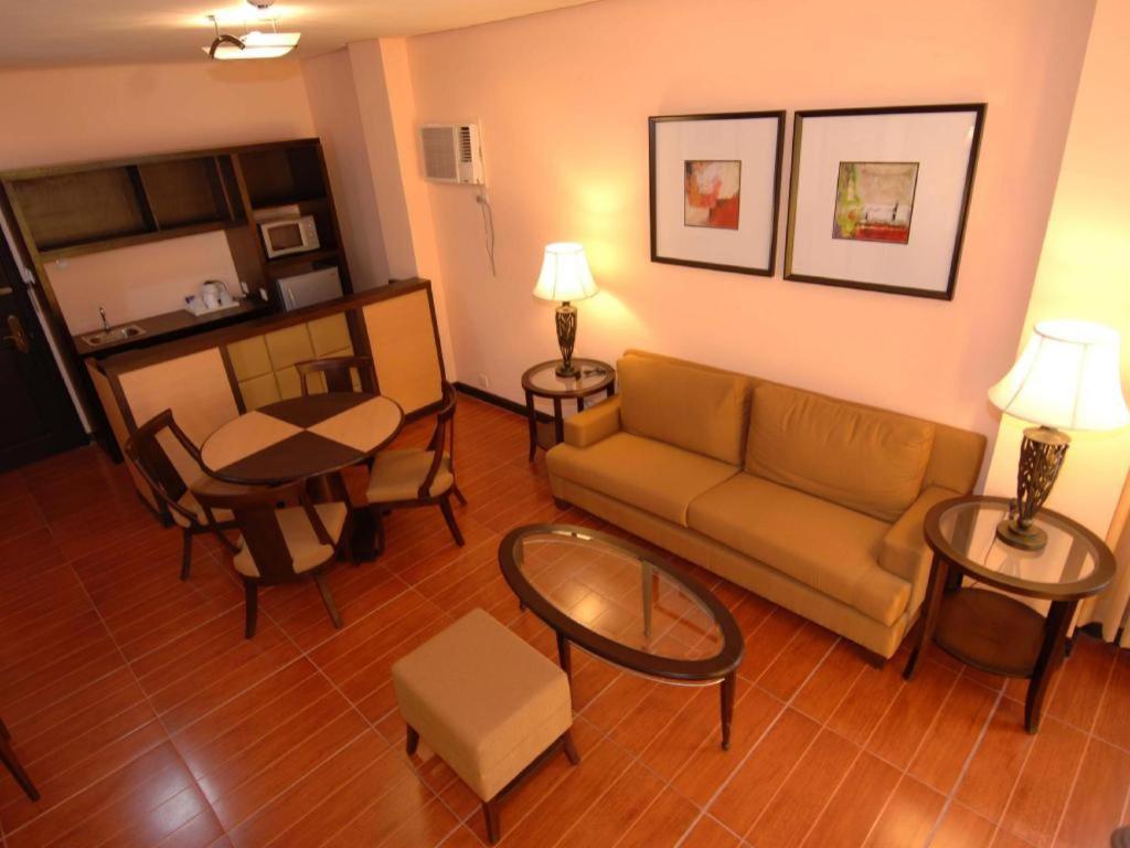 Planta Centro Bacolod Hotel & Residences Ngoại thất bức ảnh