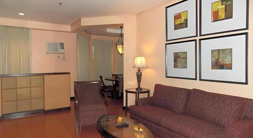 Planta Centro Bacolod Hotel & Residences Ngoại thất bức ảnh