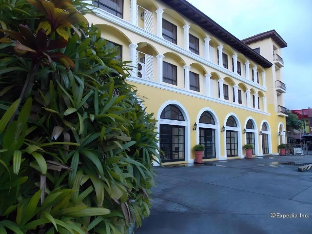 Planta Centro Bacolod Hotel & Residences Ngoại thất bức ảnh