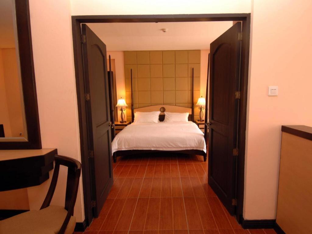 Planta Centro Bacolod Hotel & Residences Ngoại thất bức ảnh